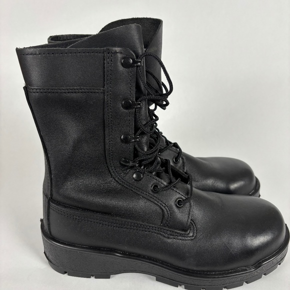 Vibram Boots, Made in The USA Black Tackle Boots Size 9